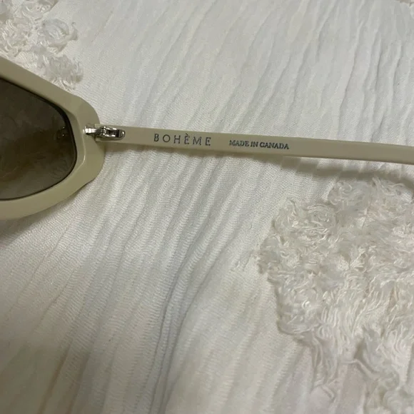 Bohème Cream Retro-Futuristic Sunglasses - Picture 5 of 6